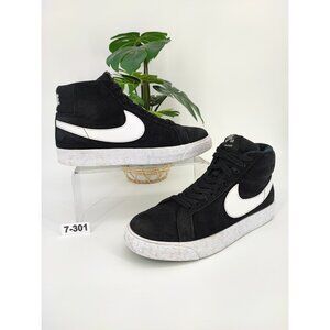Nike Men's Zoom Blazer SB Black Suede Sneakers Size 7 US